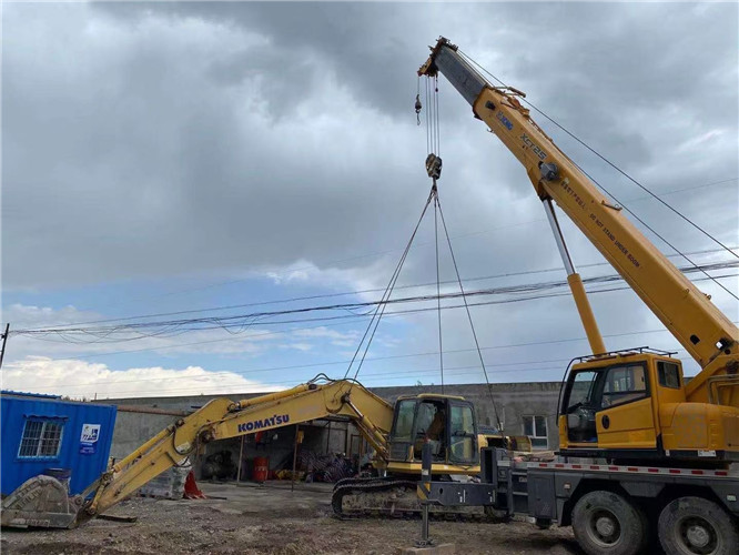 崇信县25吨吊车的工作半径是多少？